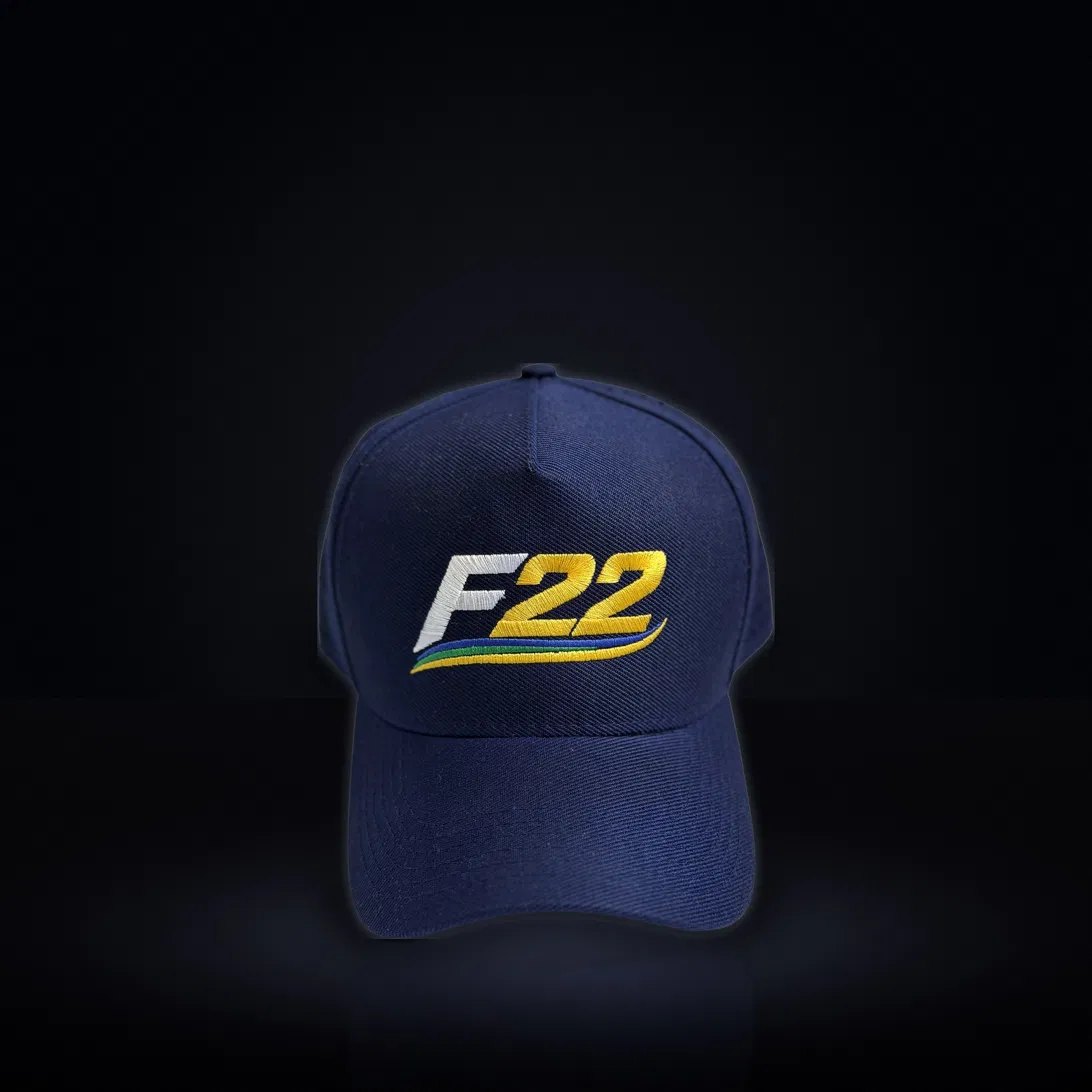 Boné F22 azul-marinho, vista frontal em fundo escuro